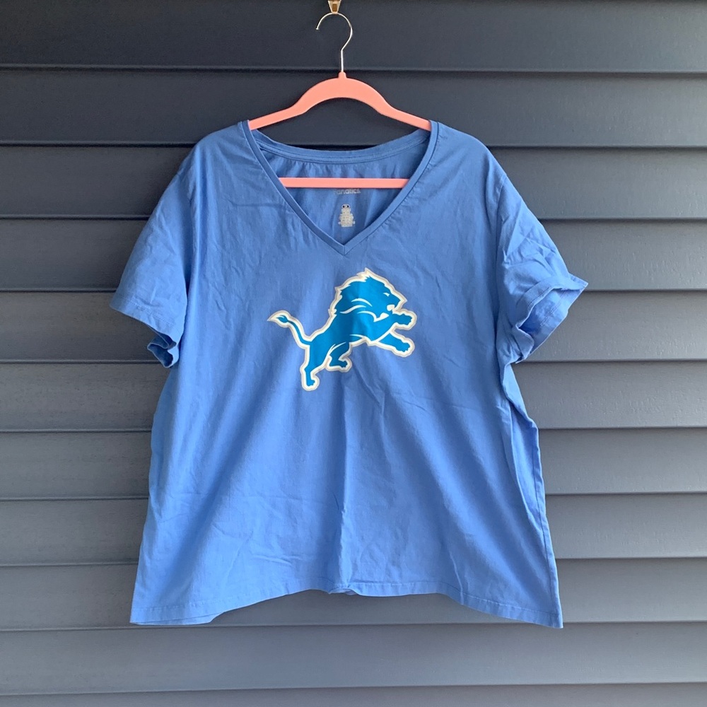 Detroit Lions Hutchinson Shirt with Lion Logo